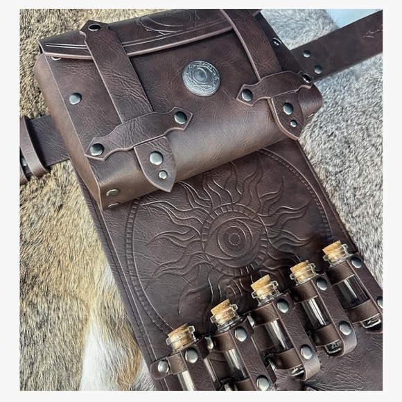 3PCs Medieval Alchemy Faux Leather Belt Bag Set with 5 Cork Potion Vials 073 - Picture 4 of 6